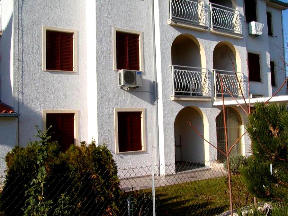 Lily Apartment Baska  Luaran gambar
