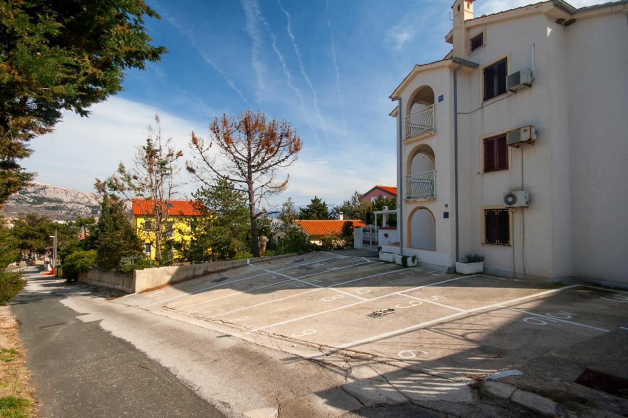 Lily Apartment Baska  Luaran gambar