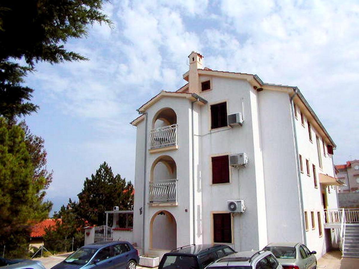 Lily Apartment Baska  Luaran gambar