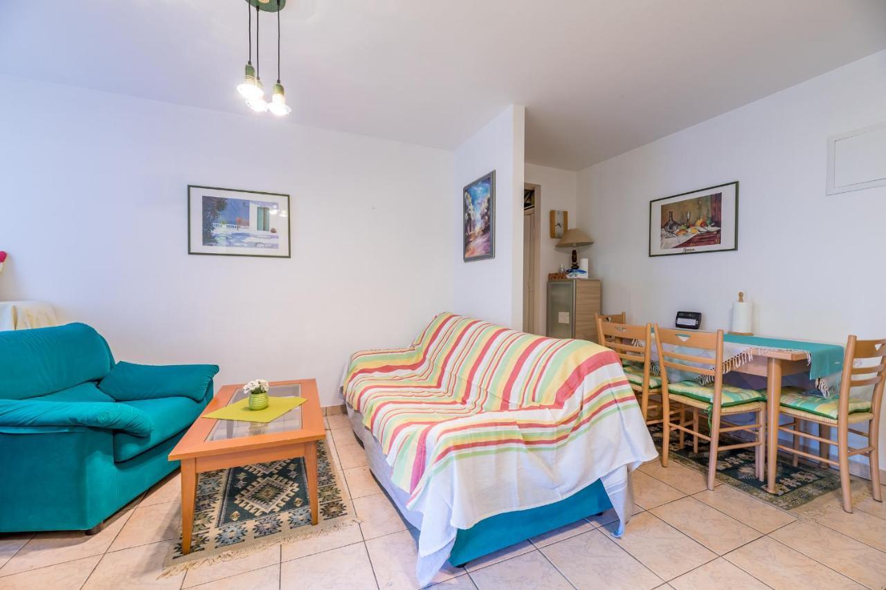 Lily Apartment Baska  Luaran gambar